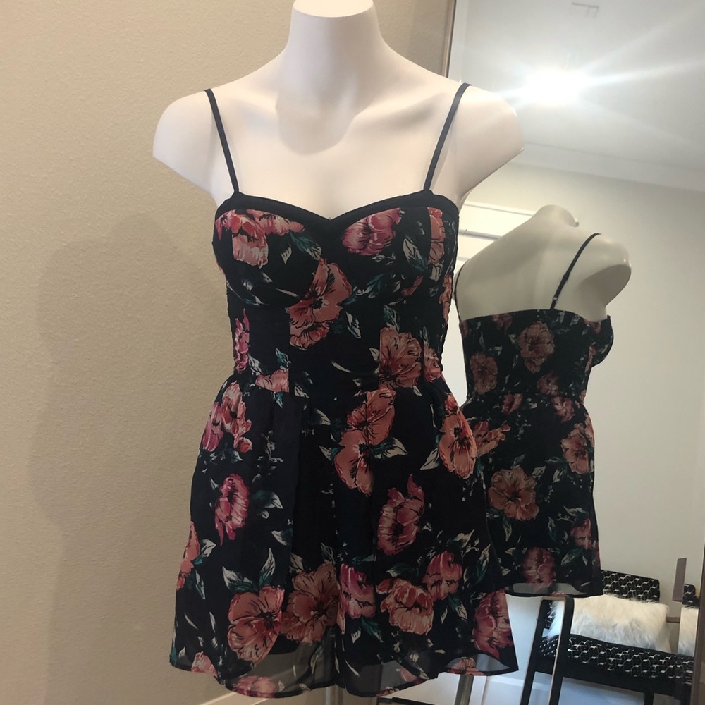 Floral Romper XS
